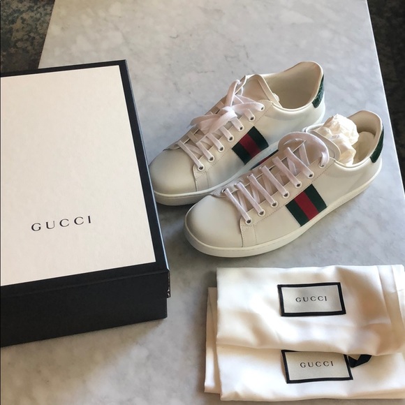 🌟GUCCI New Ace Sneakers🌟 - Picture 2 of 10